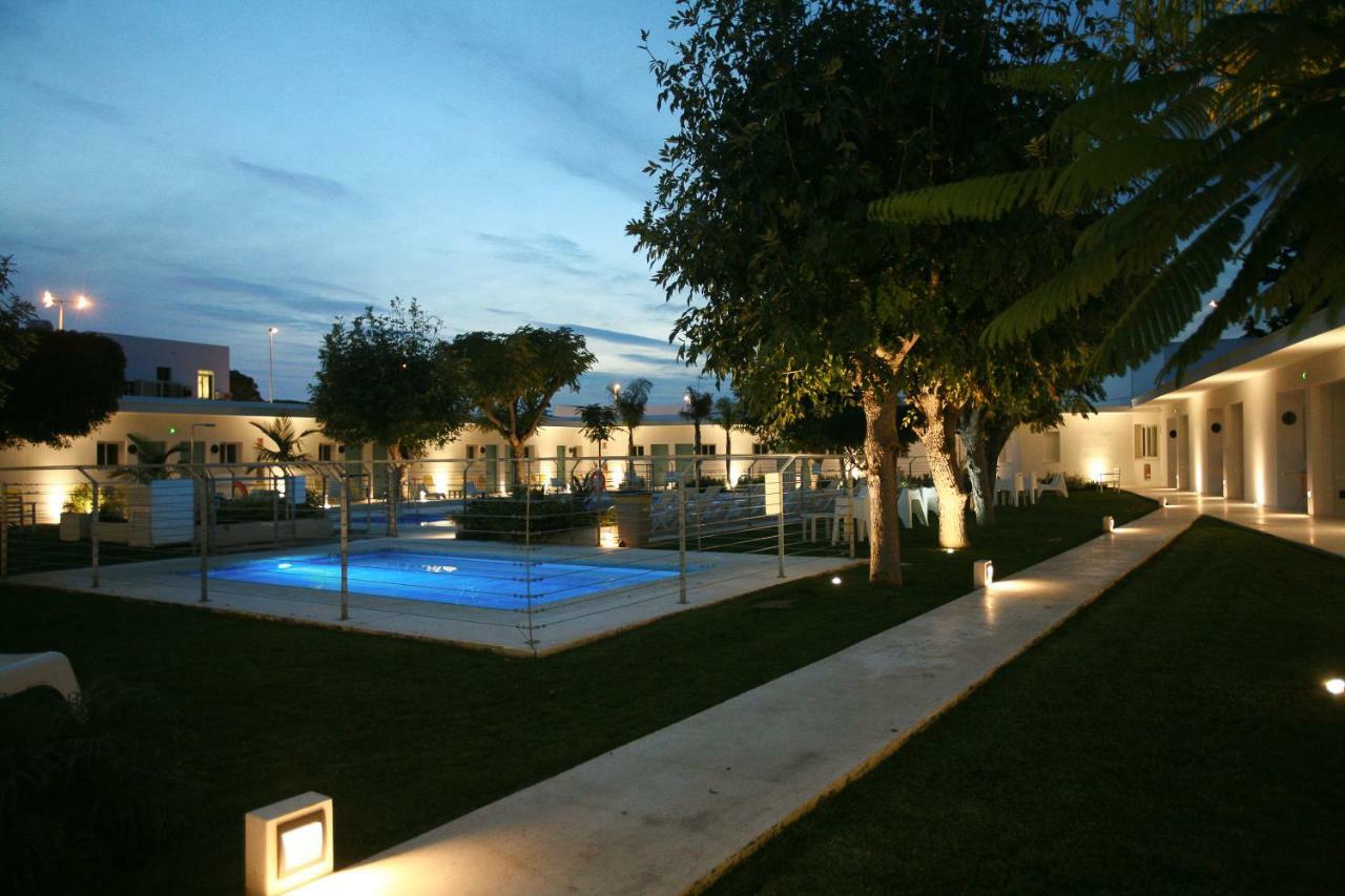 Hostal Las Cumbres Conil De La Frontera Eksteriør bilde